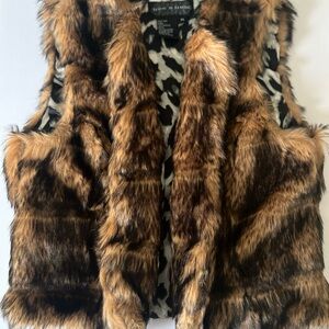 Chic Faux Fur Leopard Print Vest